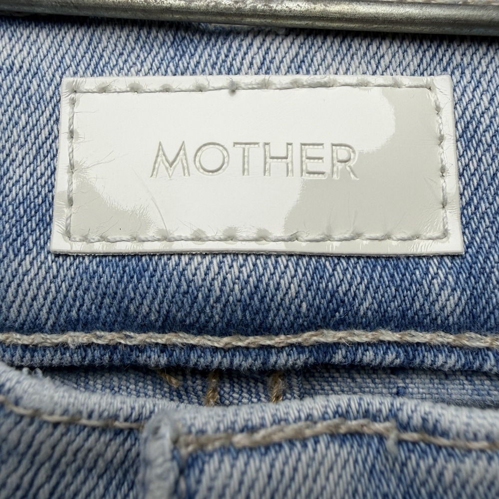 Mother Weekender Fray Action Shot Flare Jeans 24 Light Wash Distressed Raw Hem - Picture 11 of 16